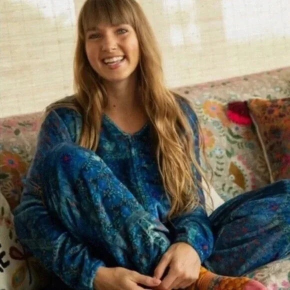 Natural Life Women’s Fleece oversized onesie pajamas - Picture 6 of 6